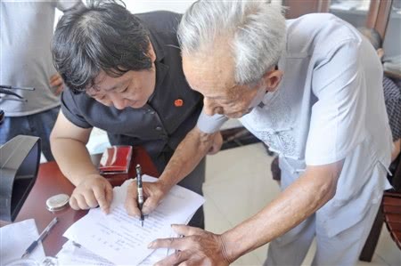 请进来走出去六合打造“行走的天平”